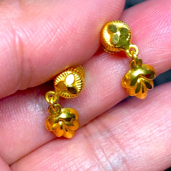 Saudi earing - Picture 1 of 3